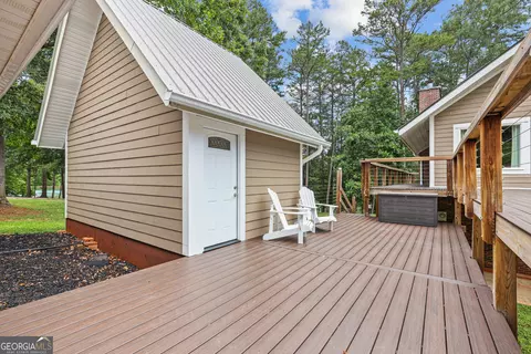Exterior - 471 Currahee Pt, Toccoa, GA 30577 photo 4 of 11