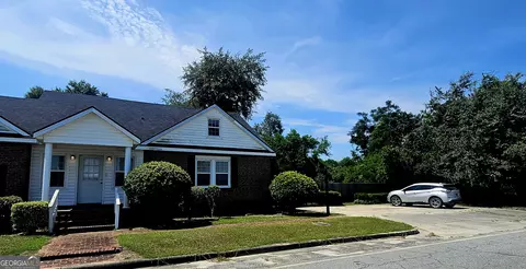 107 E Liberty St, Claxton, GA 30417 photo 2