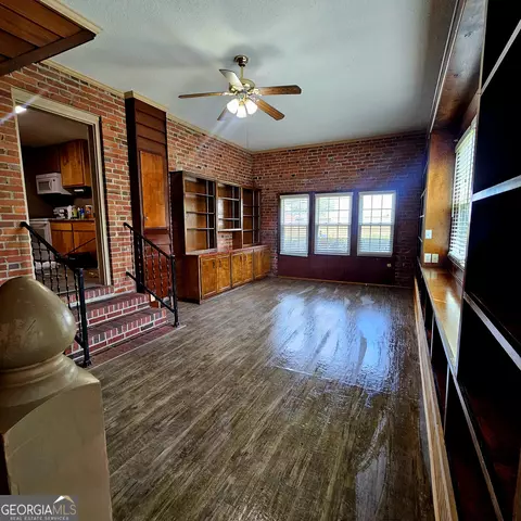 107 E Liberty St, Claxton, GA 30417 photo 8
