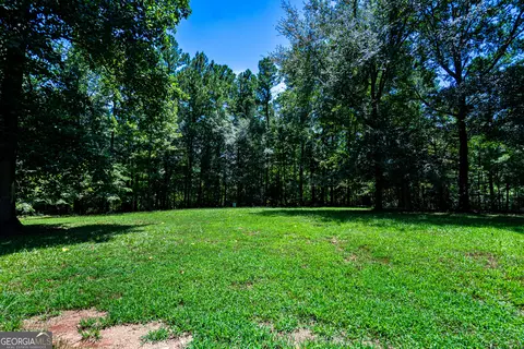 Exterior - 159 Wellington Dr, Lagrange, GA 30241 photo 4 of 7