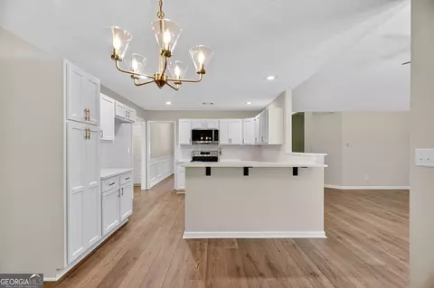 Kitchen - 159 Wellington Dr, Lagrange, GA 30241 photo 2 of 5