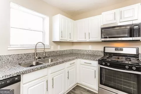 Kitchen - 271 Mckinley Loop, Mcdonough, GA 30253 photo 1 of 2