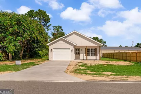 260 Central St, Baxley, GA 31513