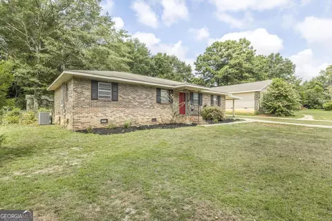 Exterior - 103 Garvin Dr, Centerville, GA 31028 photo 3 of 7