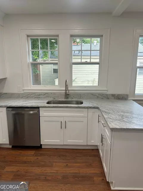 Kitchen - 418 E 8th St SE, Rome, GA 30161 photo 2 of 3