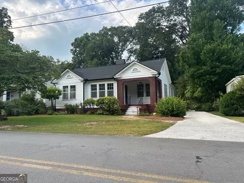 418 E 8th St SE, Rome, GA 30161