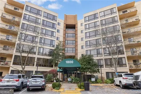 1800 Clairmont Lk # 428, Decatur, GA 30033