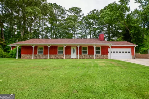 125 Point View Ct, Tyrone, GA 30290