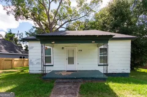 308 Poplar St, Hogansville, GA 30230