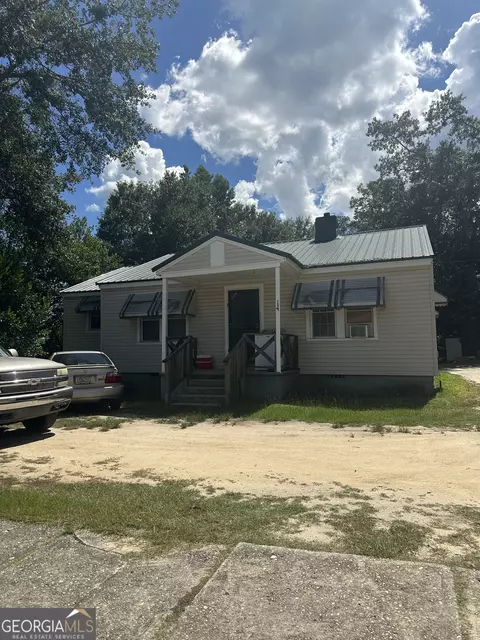 284 Dromedary St, Woodbury, GA 30293