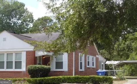 206 Geneva St, Dublin, GA 31021