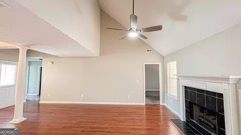 Living - 328 Fallview Dr, Mcdonough, GA 30253 photo 2 of 5
