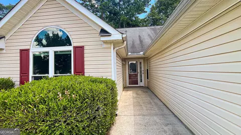 Exterior - 328 Fallview Dr, Mcdonough, GA 30253 photo 3 of 11