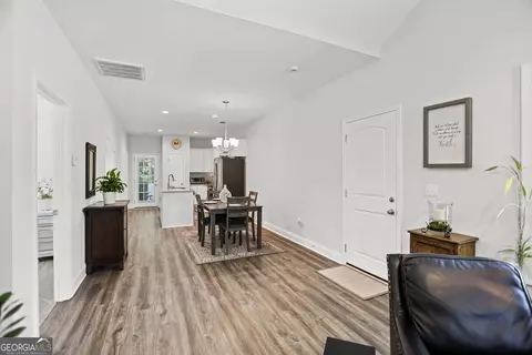Entry Way - 101 Lenox Cir, Lagrange, GA 30241 photo 3 of 4