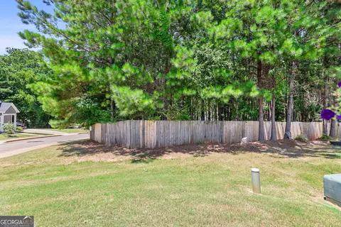 Exterior - 101 Lenox Cir, Lagrange, GA 30241 photo 9 of 10