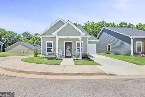 101 Lenox Cir, Lagrange, GA 30241