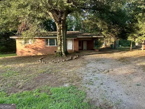 25 Chestnut Dr, Newnan, GA 30263