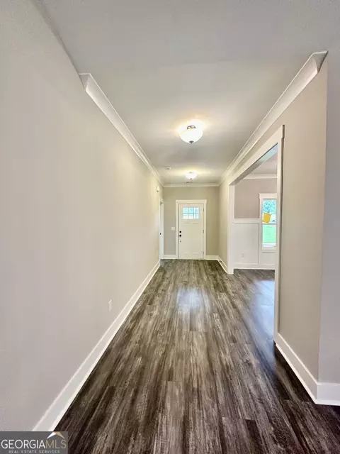 Entry Way - 1611 Gratis Rd, Monroe, GA 30656 photo 3 of 3
