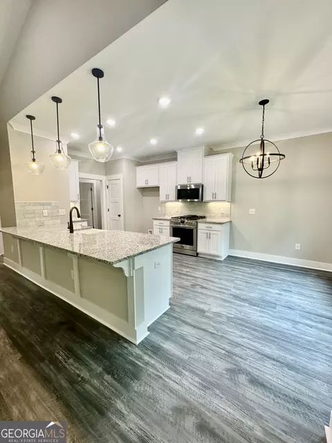 Kitchen - 1611 Gratis Rd, Monroe, GA 30656 photo 1 of 9