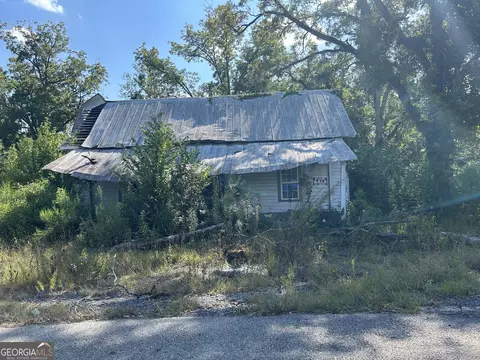 1035 Railroad Ave, Mount Vernon, GA 30445