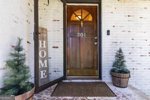 201 Westbrook Rd, Commerce, GA 30530 photo 4