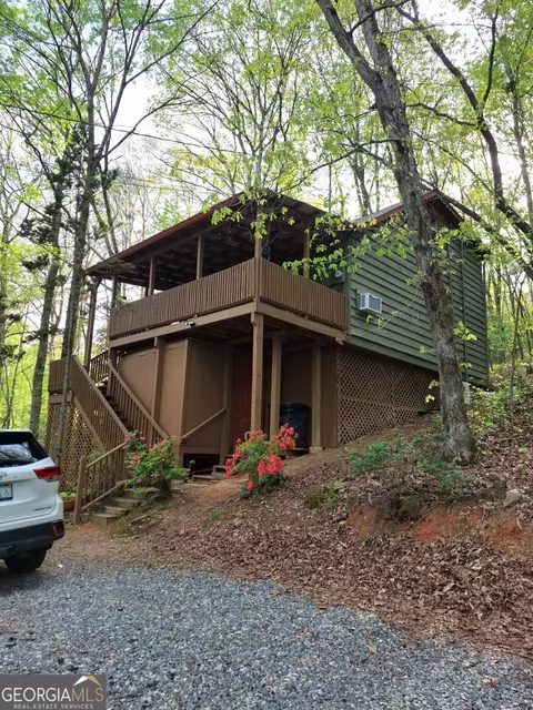 49 Persimmon Dr, Sautee Nacoochee, GA 30571