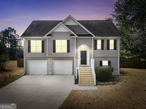 8870 Dornoch Cir, Winston, GA 30187