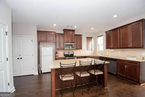 Kitchen - 379 Linman Dr, Lagrange, GA 30241 photo 3 of 4