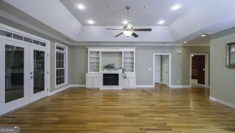 Living - 103 Stratford Pl, Lagrange, GA 30241 photo 3 of 5