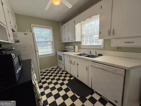 Kitchen - 109 Elm Dr, Lagrange, GA 30240 photo 1 of 5