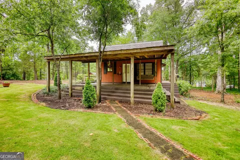 80 Lakeshore Dr, Jackson, GA 30233
