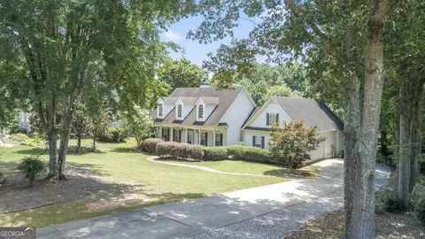 100 Bay Dr, Newnan, GA 30263