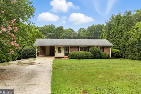 64 Forrest Dr, Lavonia, GA 30553