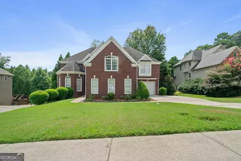2080 Misty Oaks Dr, Buford, GA 30519