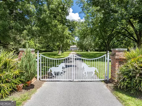 177 S Bailey Ave, Leslie, GA 31764