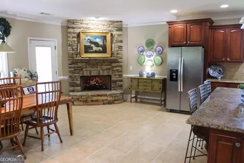 Kitchen - 1224 Walker Rd, Madison, GA 30650 photo 3 of 3