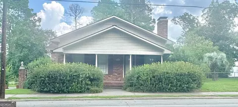 513 NE Main St, Collins, GA 30421
