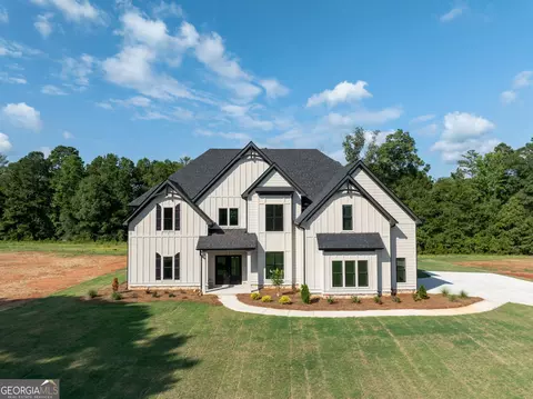 563 Lake Point Dr, Williamson, GA 30292