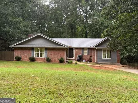 56 Rolling Hills Ln, Carrollton, GA 30116