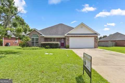 305 Sugarloaf Pkwy, Perry, GA 31069