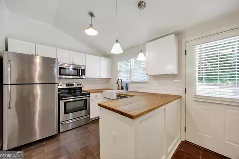 Kitchen - 1130 Ash St, Macon, GA 31201 photo 1 of 2