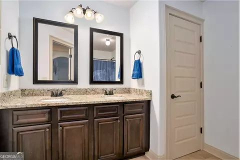 Bath - 804 Eggie Ct, Mcdonough, GA 30252 photo 3 of 3