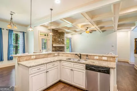 Kitchen - 804 Eggie Ct, Mcdonough, GA 30252 photo 4 of 4