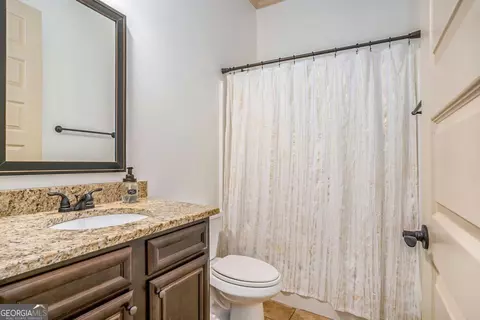 Bath - 804 Eggie Ct, Mcdonough, GA 30252 photo 2 of 3