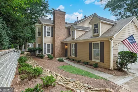 110 Great Oaks Ln, Roswell, GA 30075