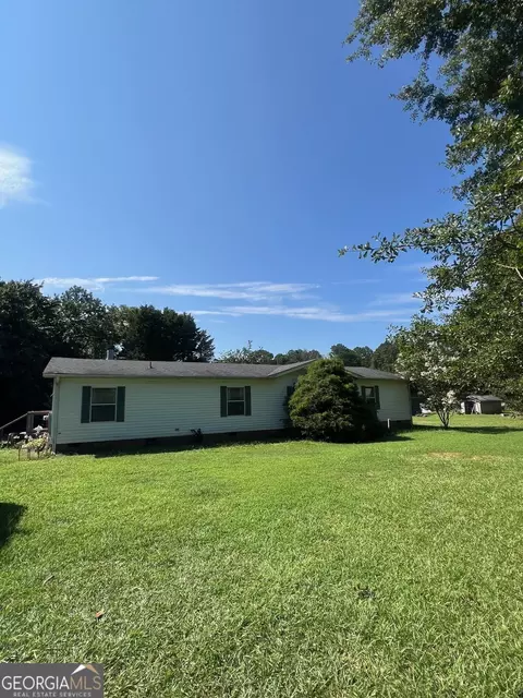 415 Mcintosh Trl, Senoia, GA 30276