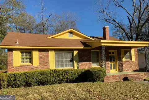 118 Roundtree St, Statesboro, GA 30458