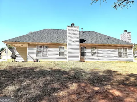 40 Pebble Brooke Ct, Covington, GA 30016 photo 3