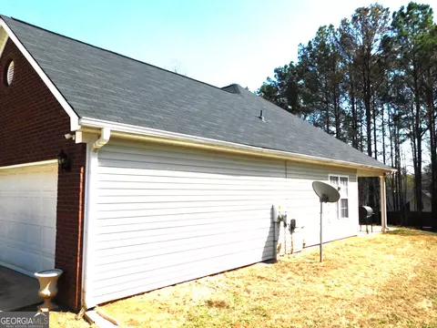 40 Pebble Brooke Ct, Covington, GA 30016 photo 2