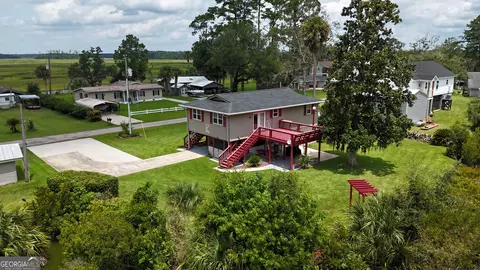 276 Circle Dr, Midway, GA 31320 photo 4